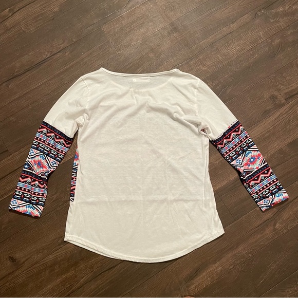 Aztec Print Long Sleeve - Picture 3 of 6